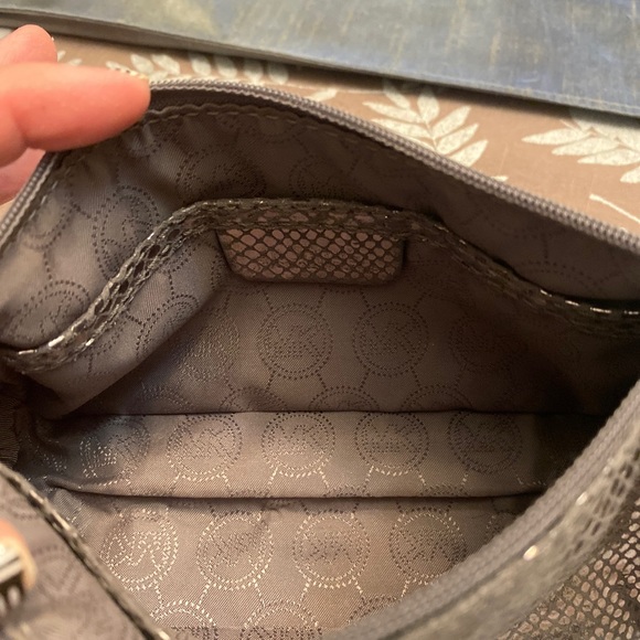 Limited Edition Michael Kors Gunmetal Metallic Cosmetic Clutch Bag - Picture 10 of 15